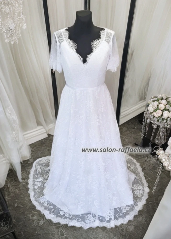 Celokrajkové šaty s výstřihem na zádech Noventa (vel. 38/40)