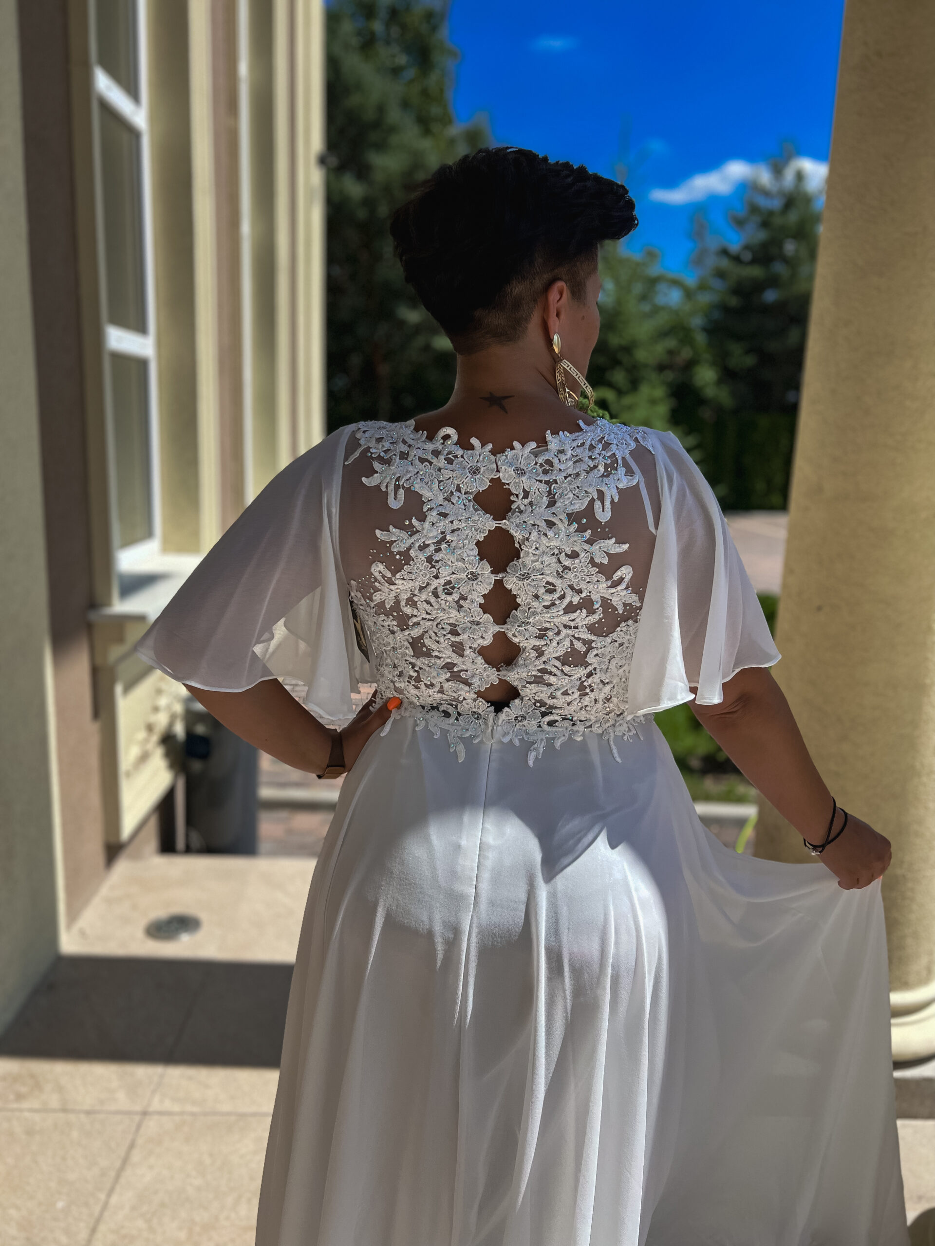 Exkluzivní svatební šaty s krajkovými zády Ripoli pro plnoštíhlé (vel. 48)