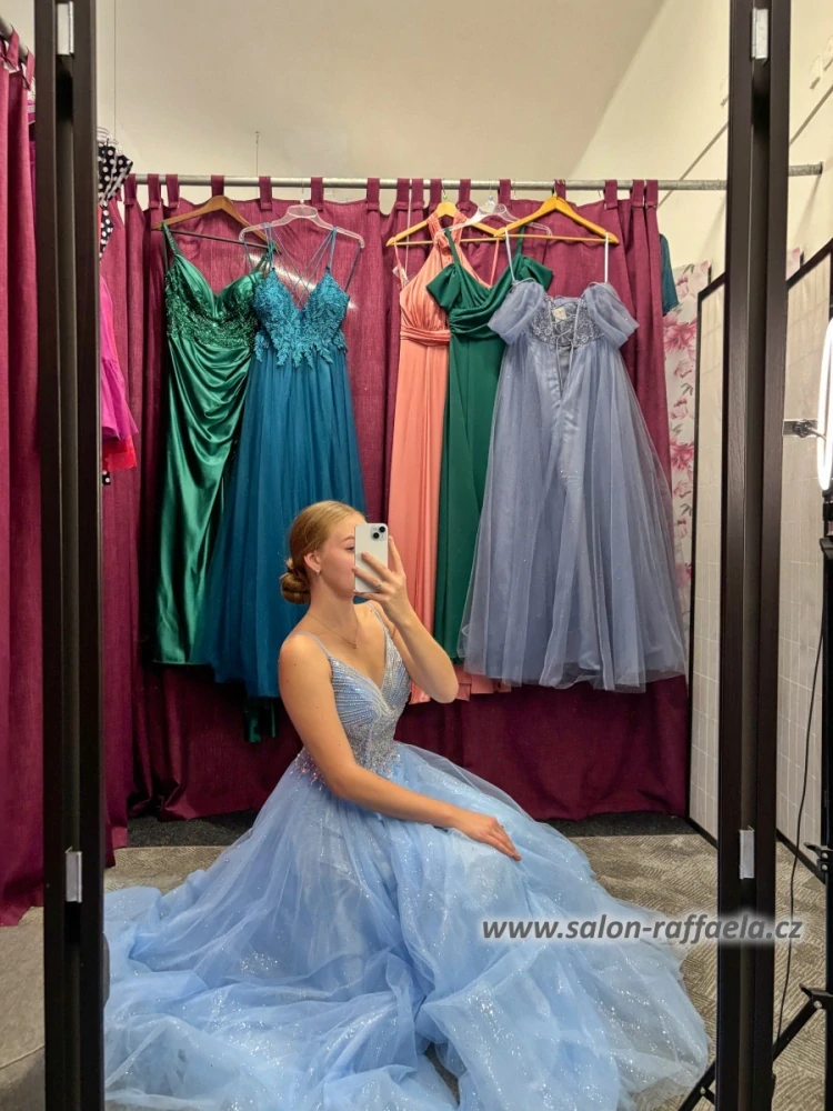 Blankytně modré šaty s třpytivou sukní a flitrovým topem Avila (vel. 34, 38)