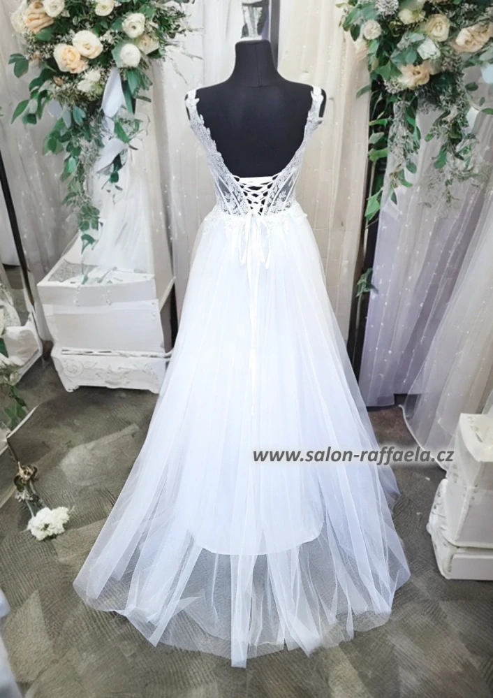 Svatební šaty Colon s tylovou sukn a kamínkovým topem na šněrování (vel. 36)