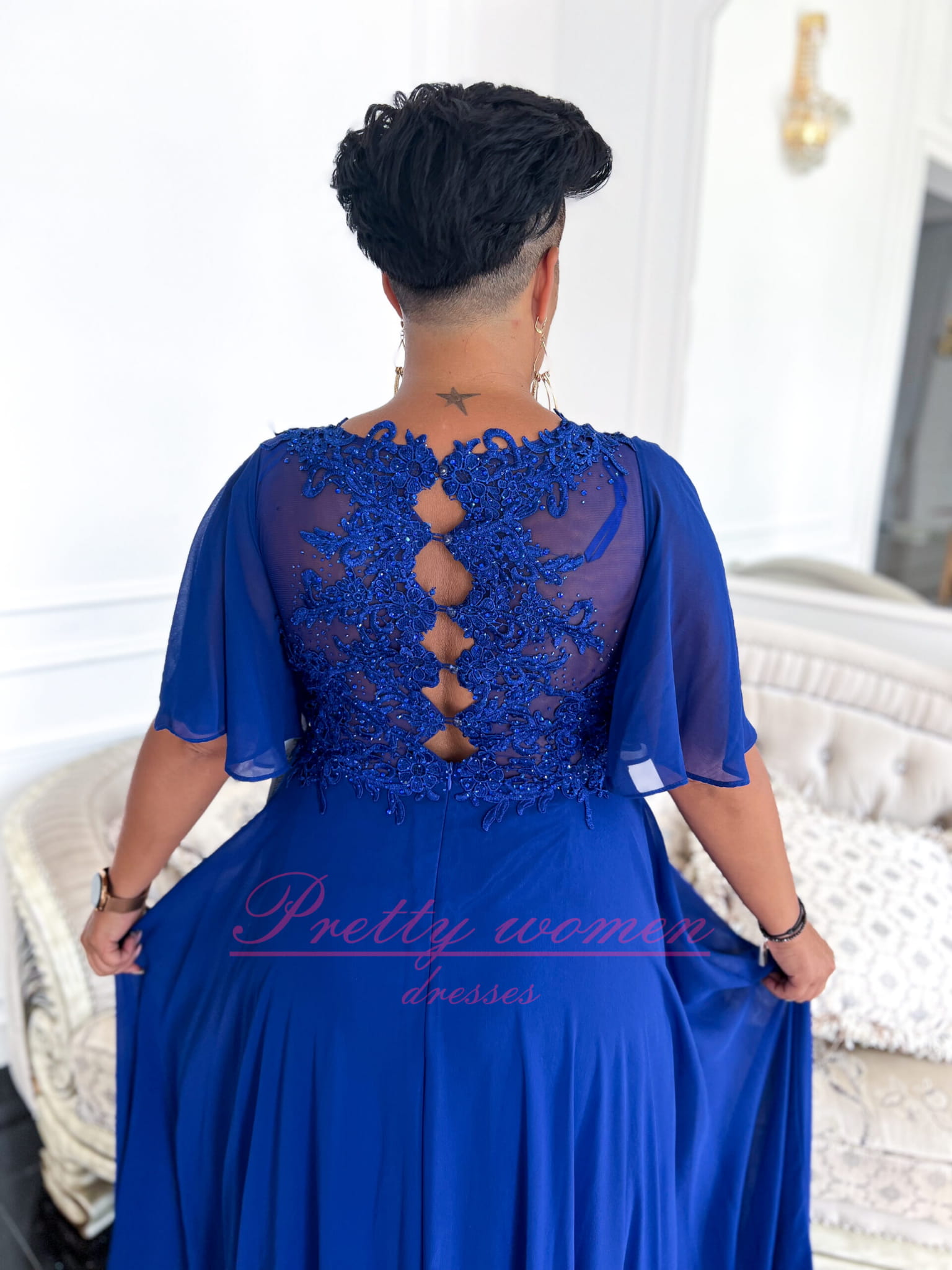 Královsky modré společenské šaty s propínacími zády Rubens (vel. 44)