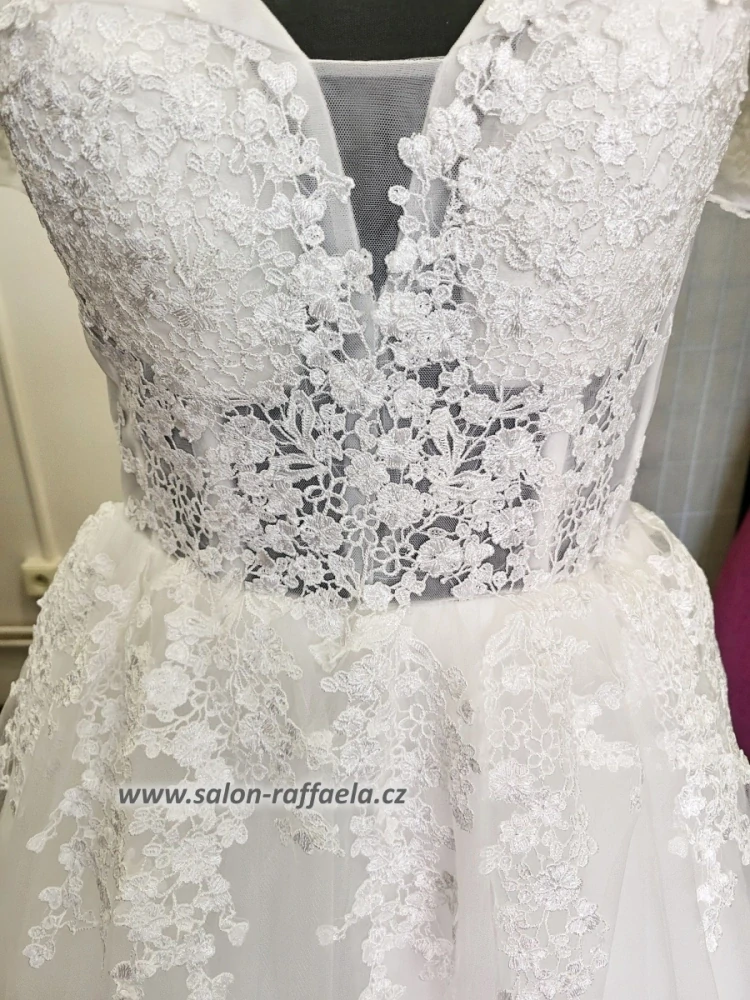 Svatební šaty Crystal se spadlými rameny (vel. 40 - 42)