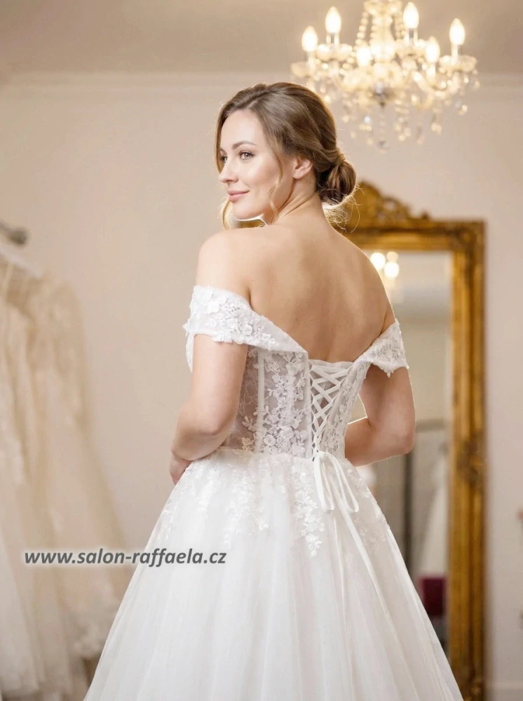 Svatební šaty Crystal se spadlými rameny (vel. 40)