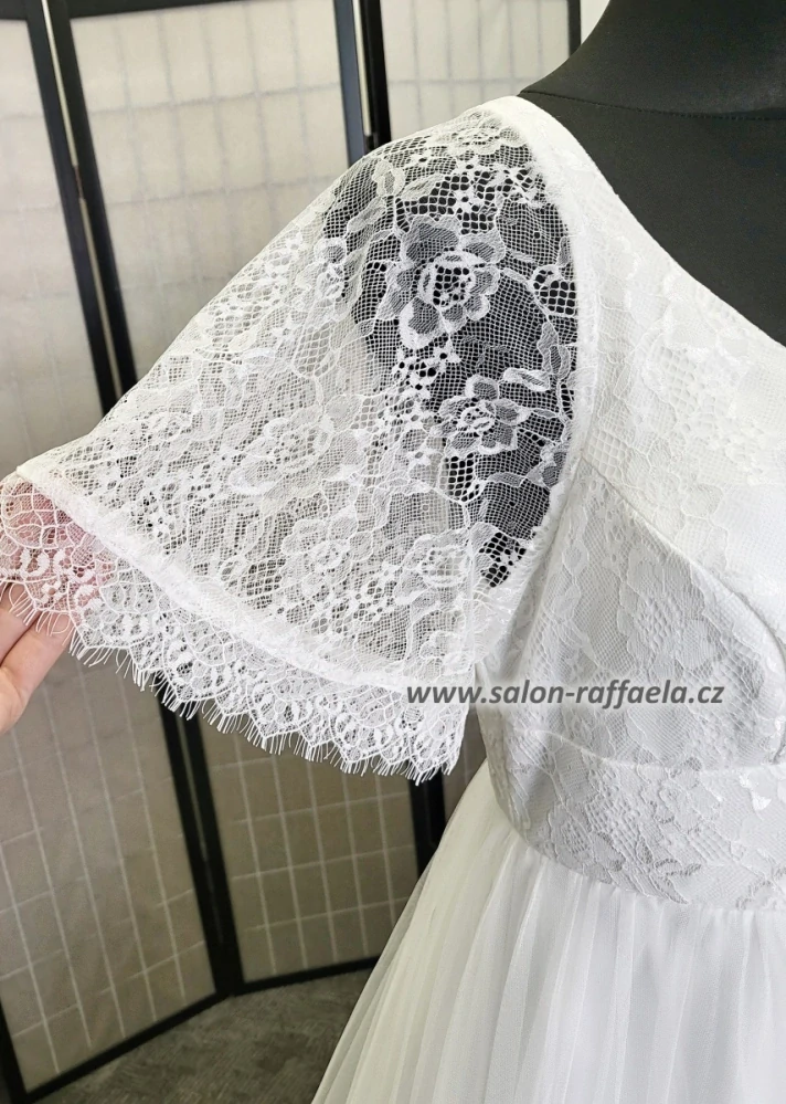 Svatební šaty Brisbane s tylovou sukní a rukávky (vel. 42 - 44)