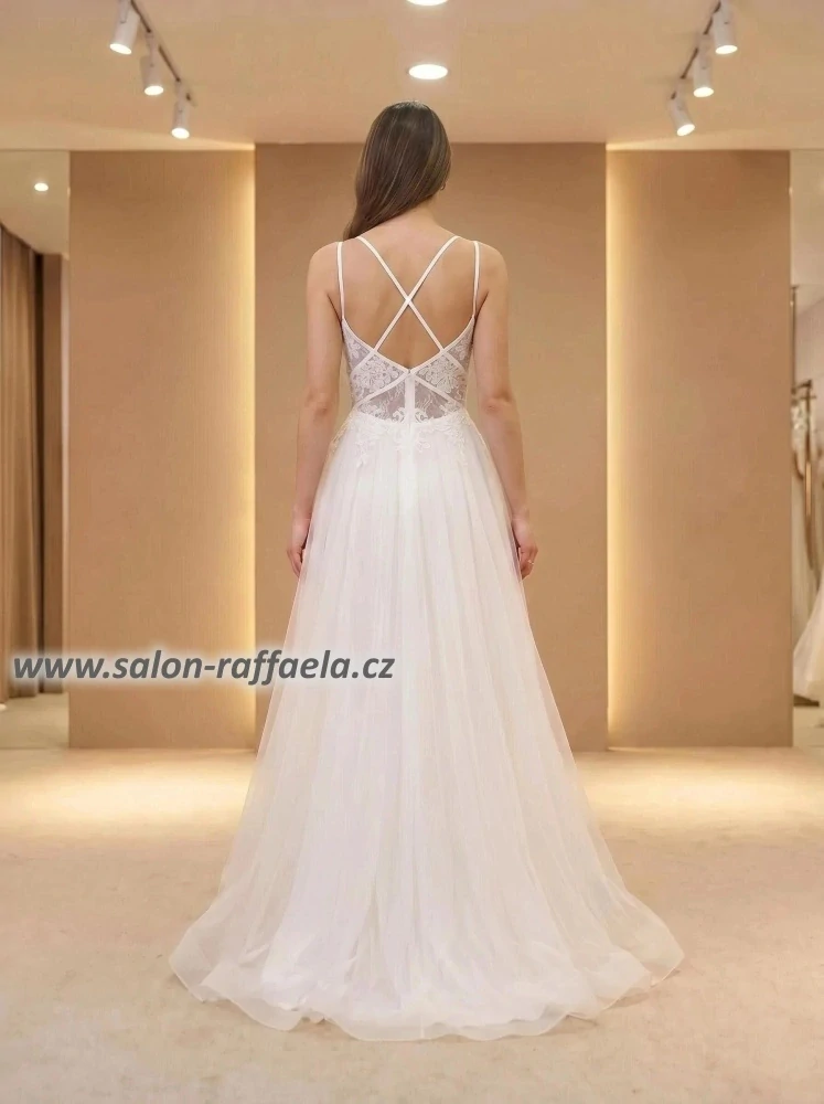 Svatební šaty Lilla s dvojitými ramínky a jemnou tylovou sukní (vel. 38)