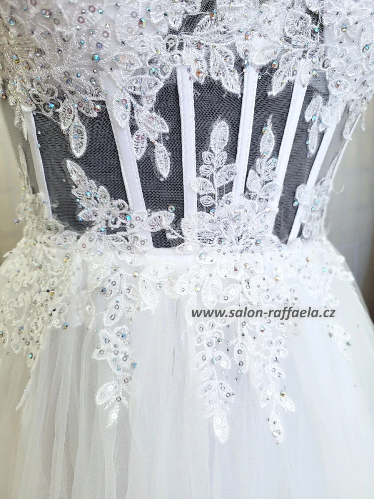 Svatební šaty Colon s tylovou sukn a kamínkovým topem na šněrování (vel. 36)