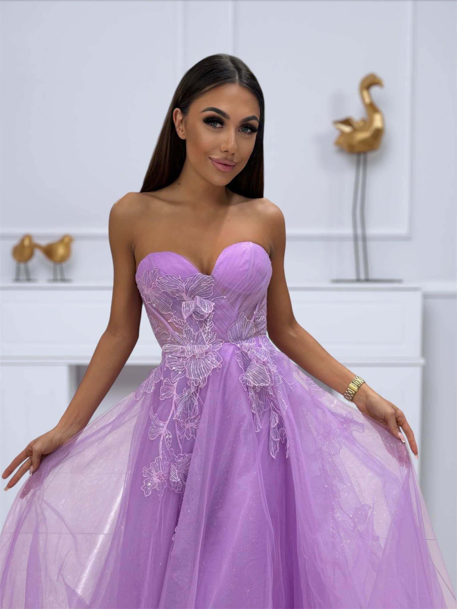 Maturitní šaty s květinovou 3D aplikací Pinasca (vel. 36)