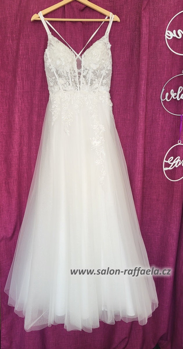 Svatební šaty Siderno s dvojitými ramínky a 3D aplikacemi (vel. 38)