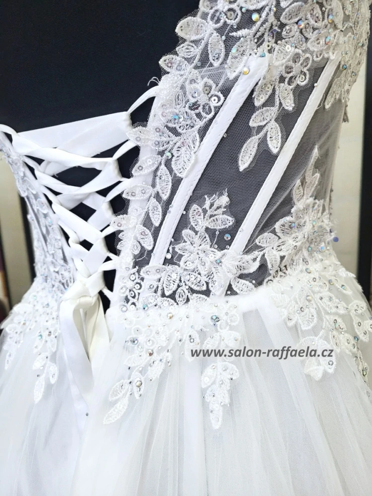 Svatební šaty Colon s tylovou sukn a kamínkovým topem na šněrování (vel. 36)