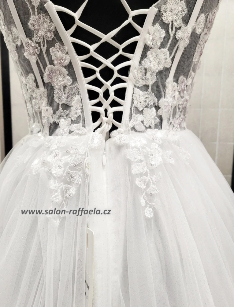 Svatební šaty s odepínacími spadlými ramínky Aktau (vel. 34)
