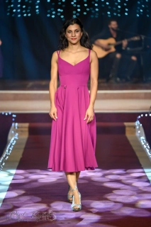 Tříčtvrteční fuchsiové šaty se širokou sukní Arvin (vel. S)