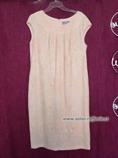 Jemně růžové pouzdrové šaty Kutaisi jemně poseté flitry (vel. 44/46)