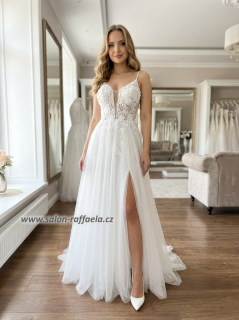 Svatební šaty Siderno s dvojitými ramínky a 3D aplikacemi (vel. 36, 38)