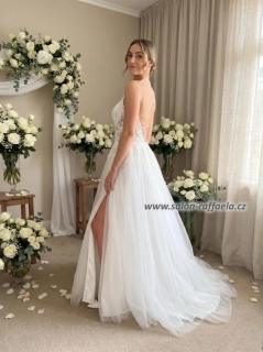 Svatební šaty Rino s třpytivou sukní s rozparkem a holými zády (vel. 38 a 40)